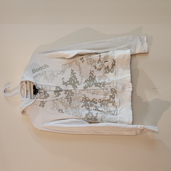 Bench Zipup - Picture 1 of 4